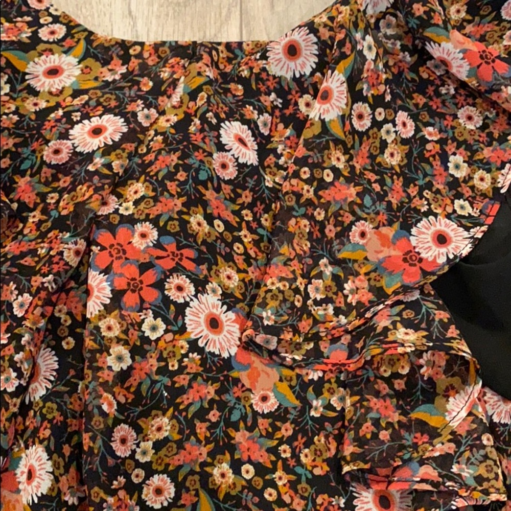BCBG Floral Ruffle Top - Picture 3 of 3
